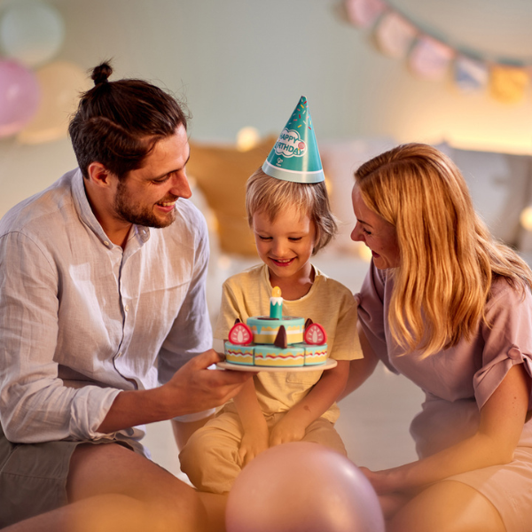 habe-interactivebirthdaycake-family