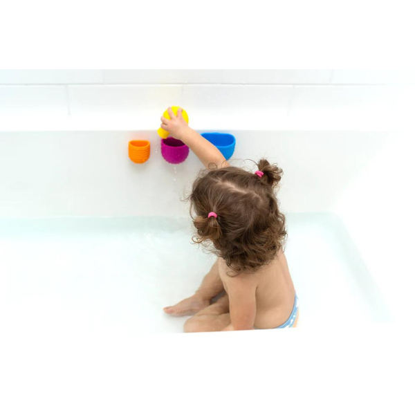 mobi-oomplz-suctioncups-bath4