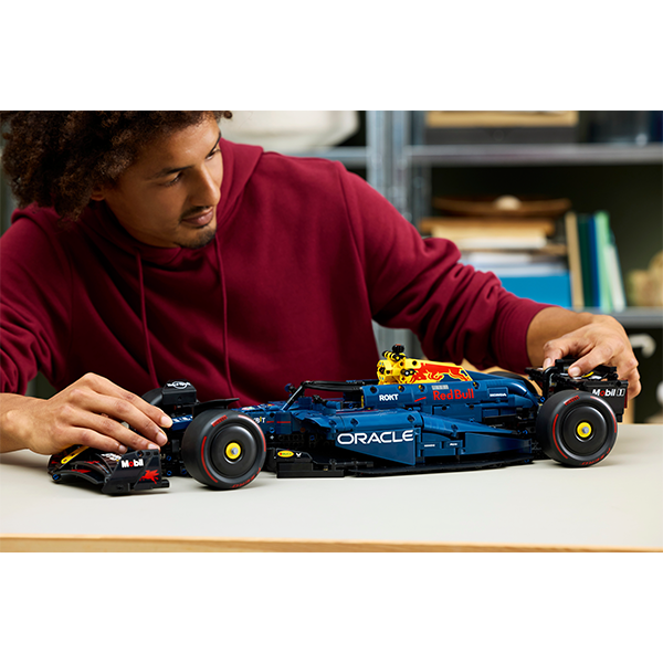 LEGO® Technic 42206 Oracle Red Bull Racing RB20 F1 Car