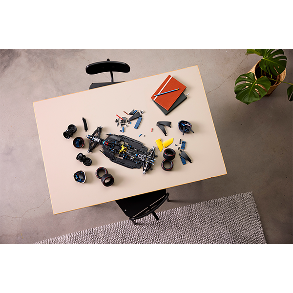 LEGO® Technic 42206 Oracle Red Bull Racing RB20 F1 Car