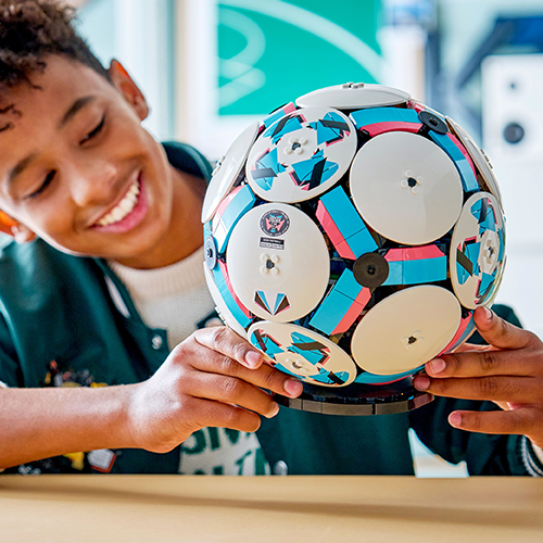 LEGO® Editions 43019 Soccer Ball