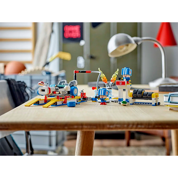 LEGO® Super Mario™ 72035 Mario Kart – Toad's Garage