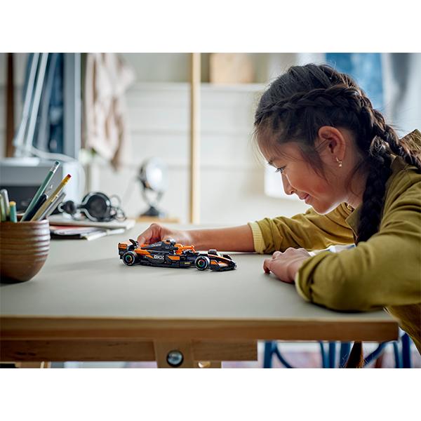 LEGO® Speed Champions 77251 McLaren F1® Team MCL38 Race Car