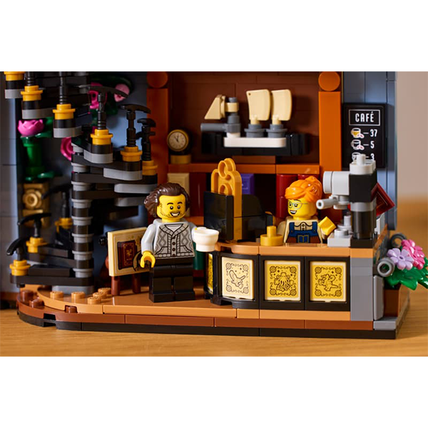 LEGO® Icons 11379 Bookstore: Book Nook