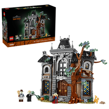 LEGO® Icons 11383 Mayor Manor