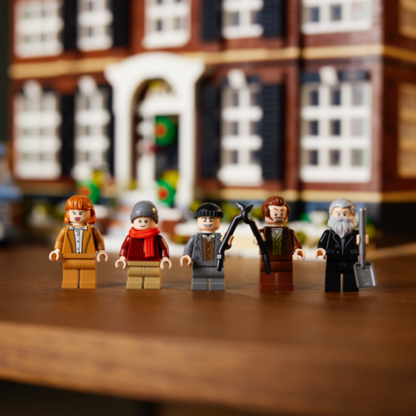 LEGO® Ideas 21330 Home Alone