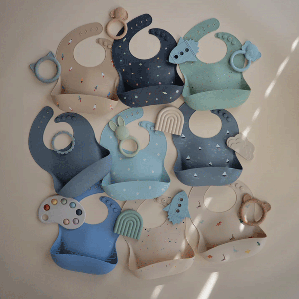 Mushie Silicone Baby Bib (Powder Blue)