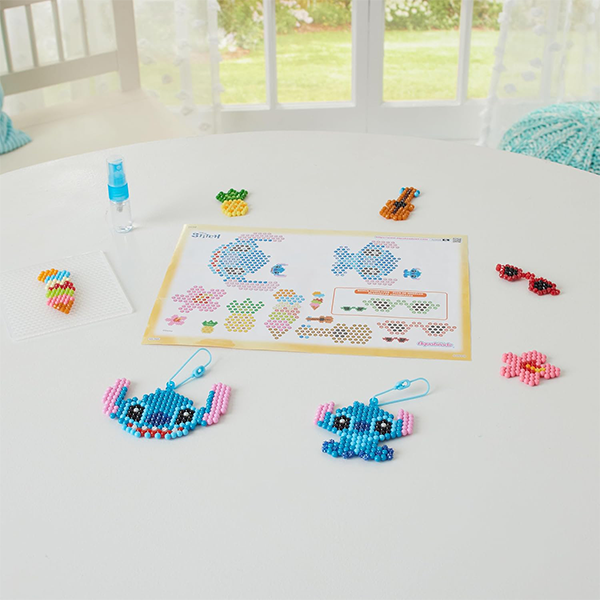 Aquabeads -  Stitch Keyring Craft Set