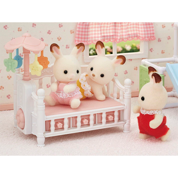 Calico Critters Crib with Mobile