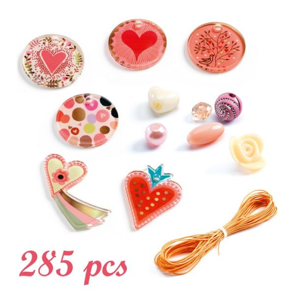 djeco-fancybeadshearts-beads
