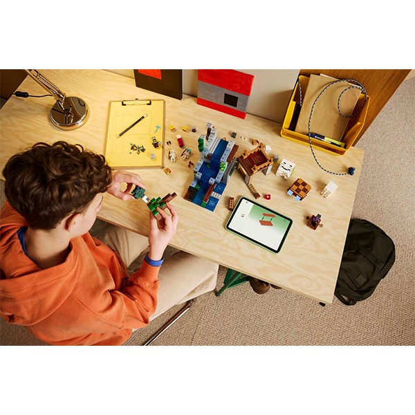LEGO® Minecraft® 21597 Ghast Station