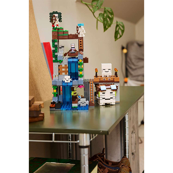 LEGO® Minecraft® 21597 Ghast Station