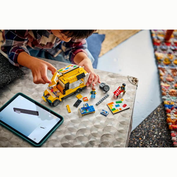 LEGO® City 60500 The LEGO® Van