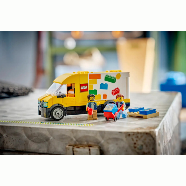 LEGO® City 60500 The LEGO® Van