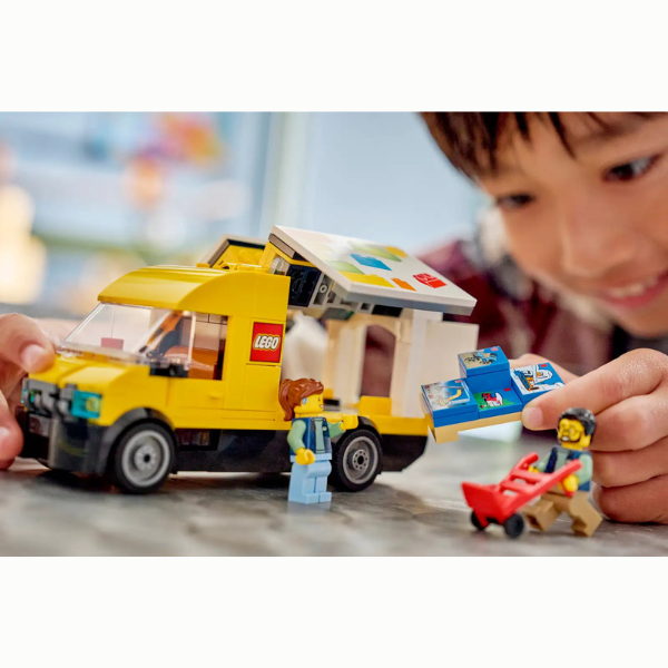 LEGO® City 60500 The LEGO® Van