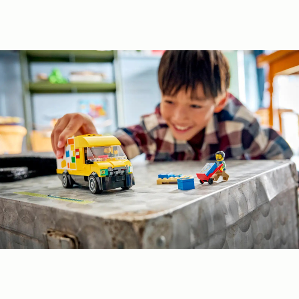 LEGO® City 60500 The LEGO® Van