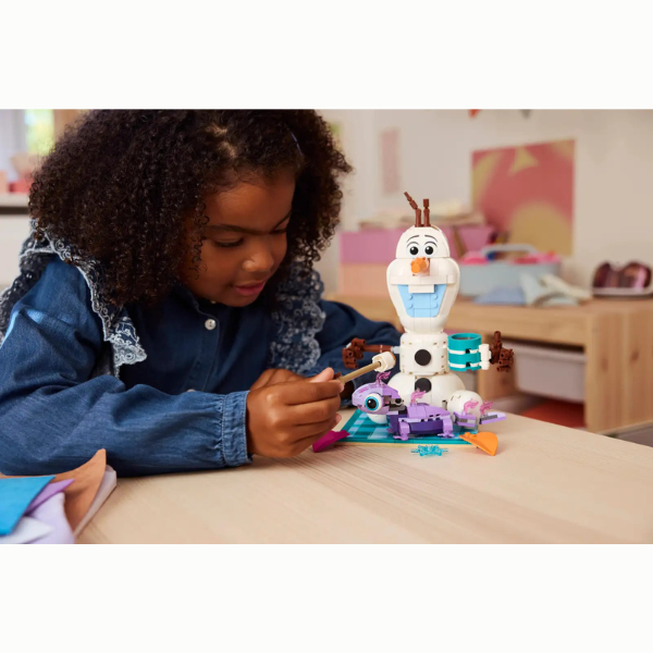 LEGO® Disney 43287 Olaf and Bruni's Picnic Fun