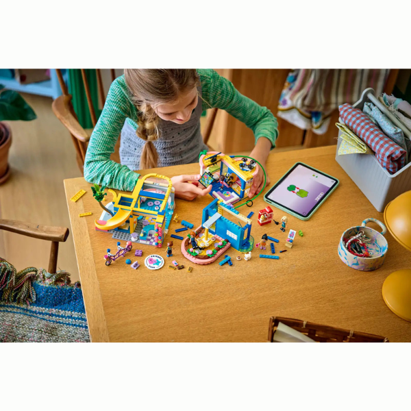 LEGO® Friends 42689 Heartlake City Friends Club House