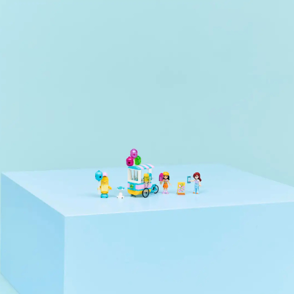 LEGO® Friends 42692 Ice Cream & Balloon Stand