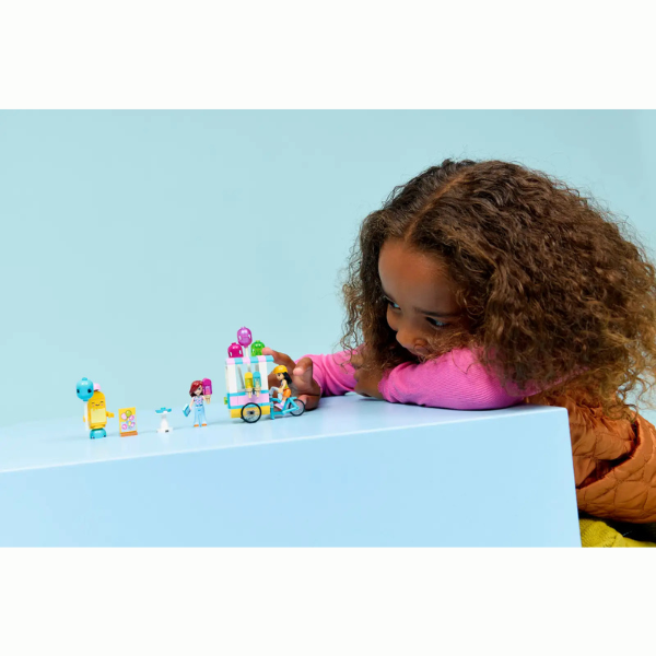 LEGO® Friends 42692 Ice Cream & Balloon Stand