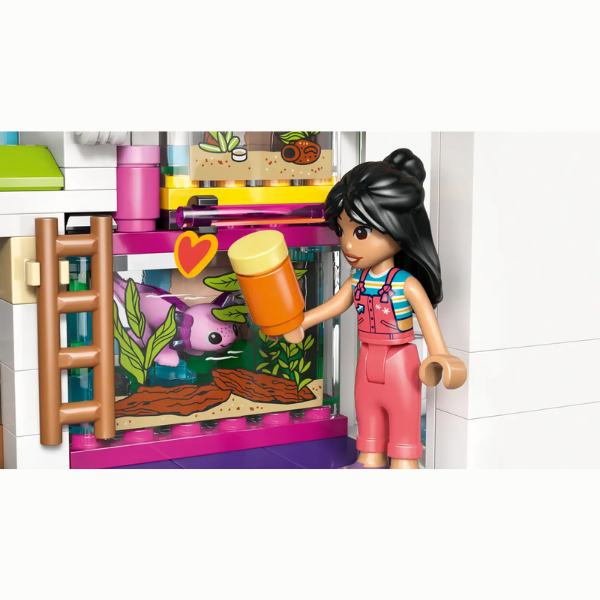 LEGO® Friends 42687 Liann's Family House