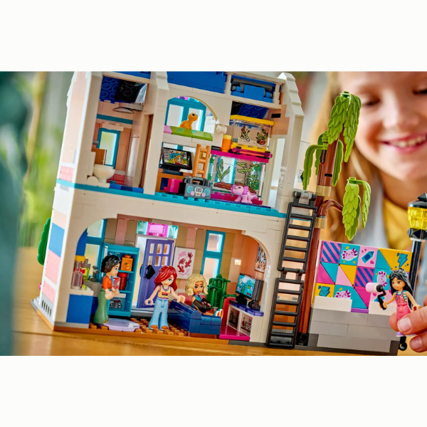 LEGO® Friends 42687 Liann's Family House