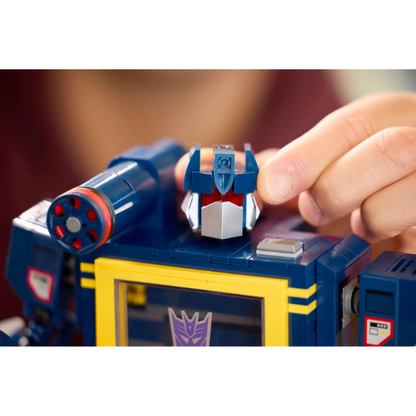 lego-icons-transformerssoundwave-head