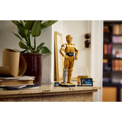 lego-starwars-c3pomodel-shelf1