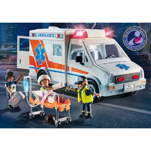 playmobil-ambulance-action