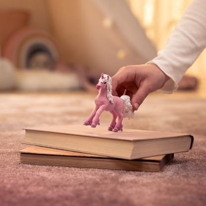 schleich-flowerunicornfoal-play
