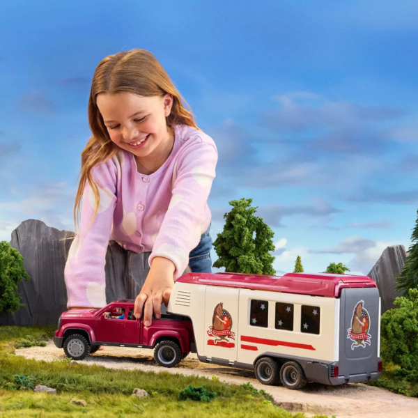 schleich-lakesidetrucktrailer-play