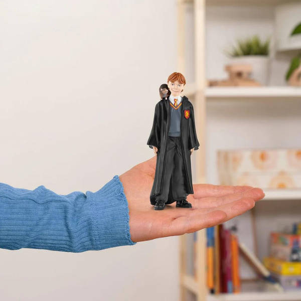 schleich-ronscabbers-hand