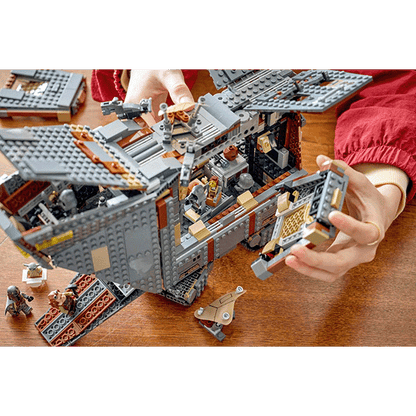 LEGO Star Wars 75453 Offworld Sandcrawler and Mudhorn