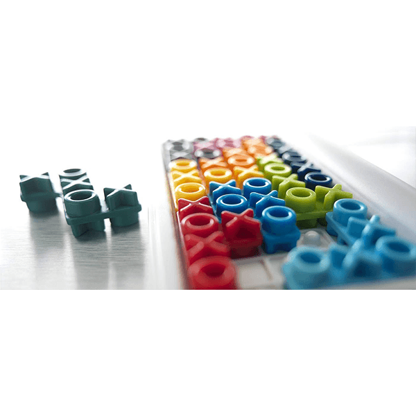 Smart Games IQ XOXO Game